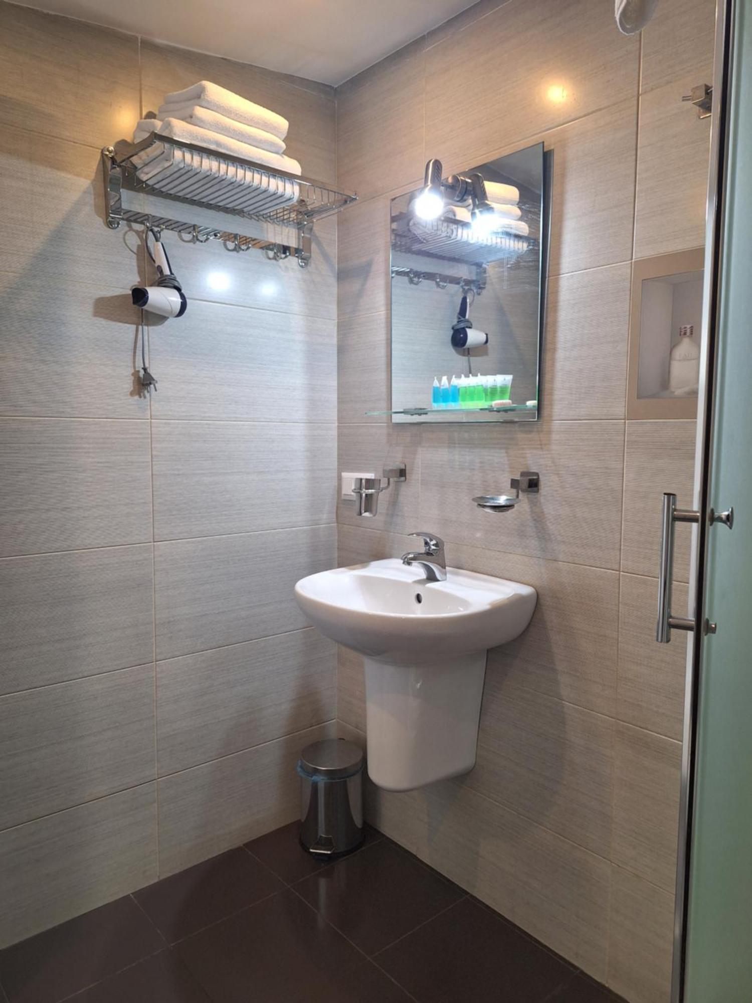 Hotel Tbilisi Apart ภายนอก รูปภาพ